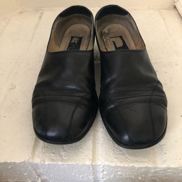 Black leather shoes - Picture 1 of 3